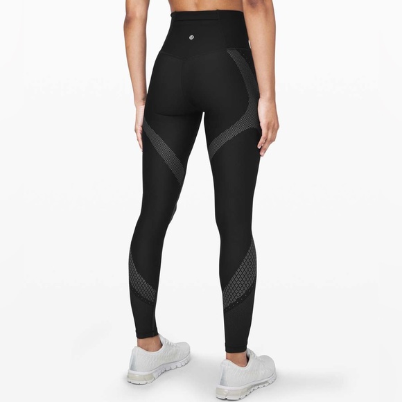 Lululemon Mapped Out High-Rise Tight Size 4 28" - Picture 2 of 9